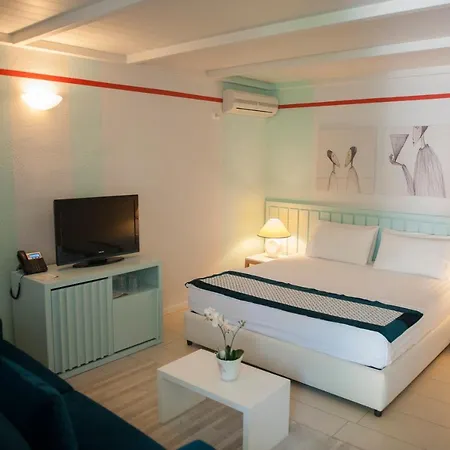 Soleil Village & 4* ヤル