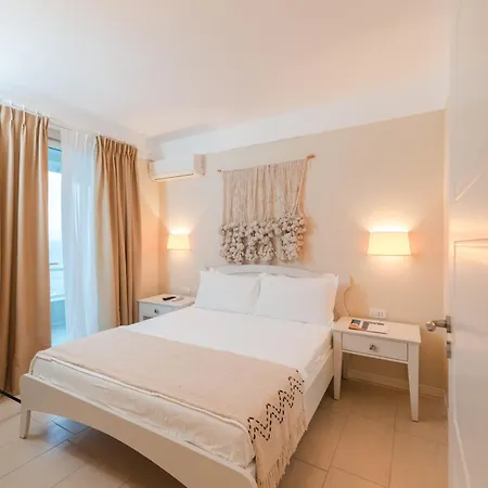 Soleil Village & ホテル ヤル