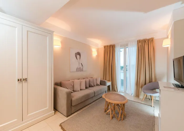 Hotel Soleil Village & Jal